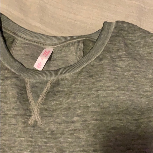 Sweatshirt - Picture 5 of 5